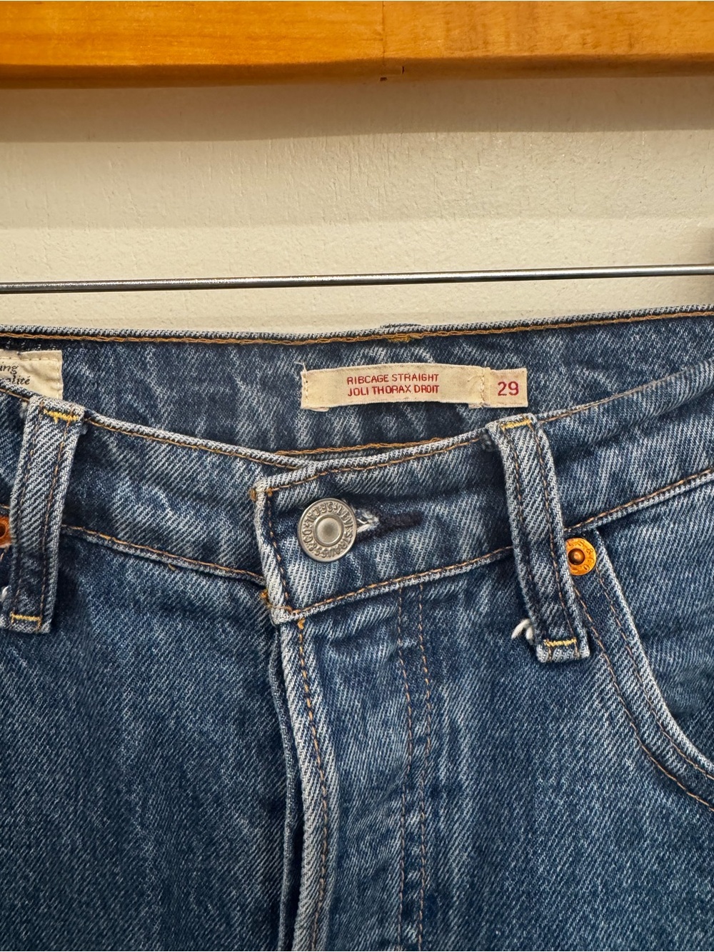 Levi's Ribcage Straight Jeans in Medium Blue - Picture 3 of 4